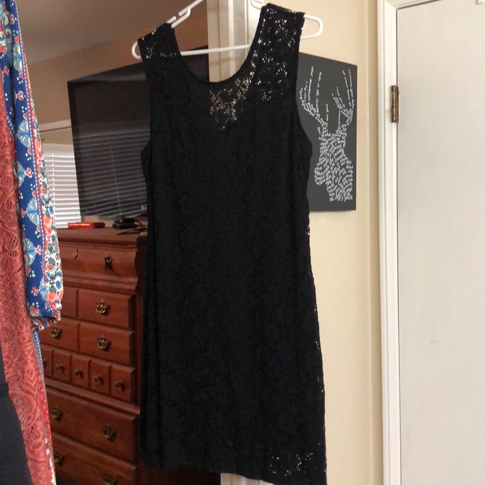 Fitted black lace dress